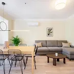Silva Apartment By Olala Homes